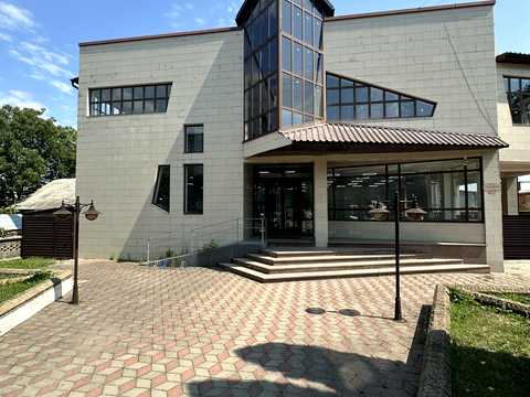 коммерческая по адресу Главная ул., 243