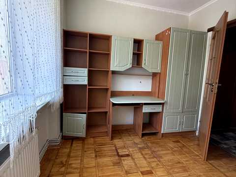 квартира за адресою Захисників України вул., 5