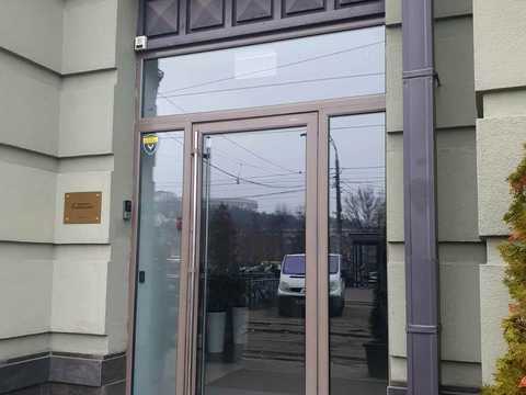 комерційна за адресою Спаська вул., 5
