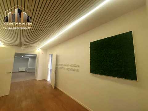 комерційна за адресою Спаська вул., 5