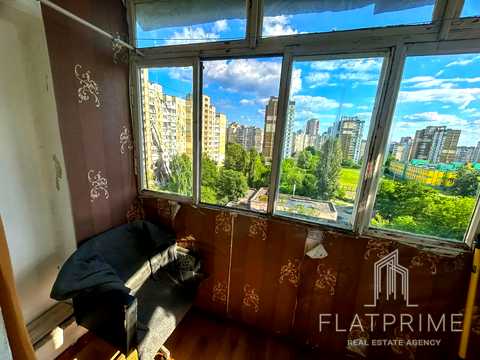 квартира за адресою Академіка Єфремова вул. (Командарма Уборевича), 7