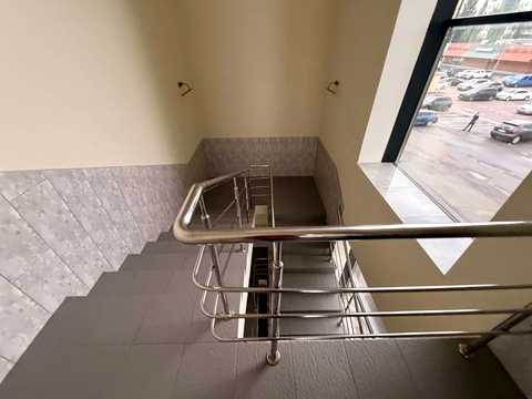 комерційна за адресою Миколи Бажана просп., 17-А