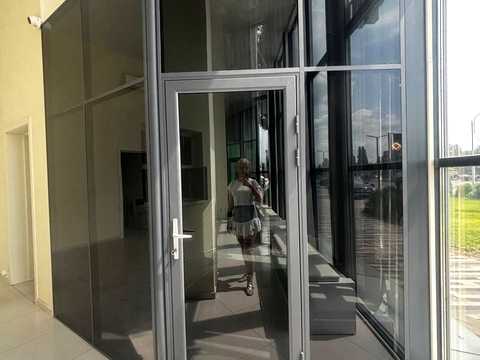 комерційна за адресою Миколи Бажана просп., 17-А