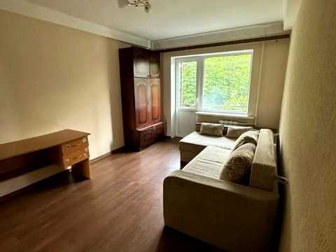 квартира за адресою Дегтярівська вул., 15