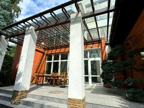 комерційна за адресою Вільшанська вул., 9