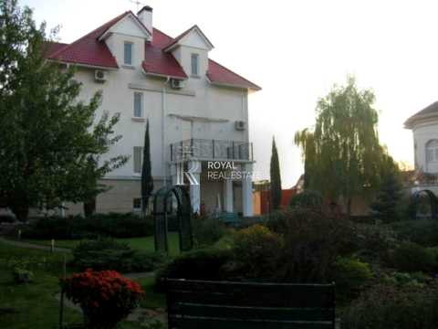 дом по адресу Каштанова ул.