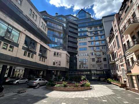 коммерческая по адресу Большая Житомирская ул., 20