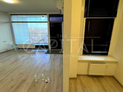 комерційна за адресою Миколи Соловцова вул., 8