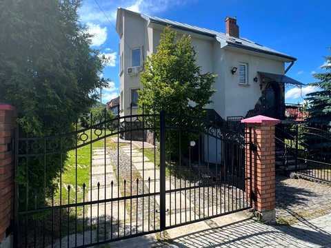 будинок за адресою Винники, Лісна вул., 24