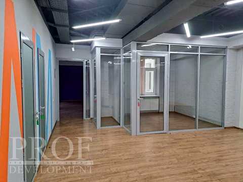 коммерческая по адресу Леси Украинки бульв., 7-В