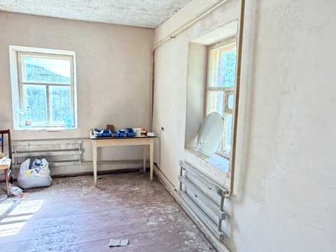 дом по адресу Евгения Коновальца ул. (Інтернаціональна)