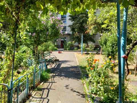 квартира за адресою Михайла Комарова вул., 10