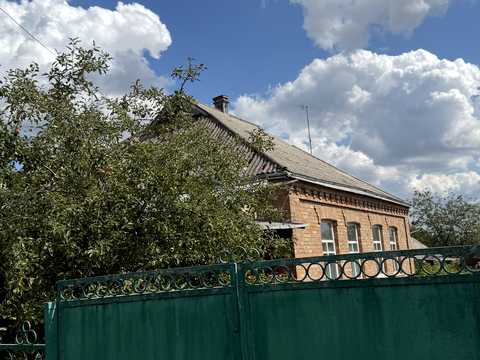 будинок за адресою с. Переселення, Українка, 99
