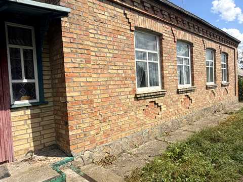 будинок за адресою с. Переселення, Українка, 99