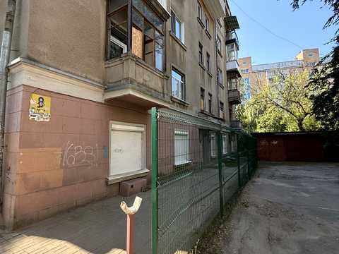 коммерческая по адресу Крымская ул., 8