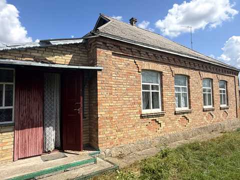 будинок за адресою с. Переселення, Українка, 99