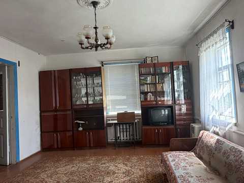 будинок за адресою с. Переселення, Українка, 99