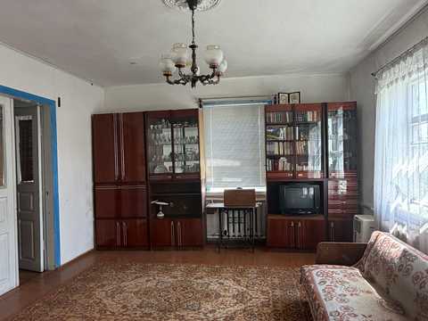 будинок за адресою с. Переселення, Українка, 99