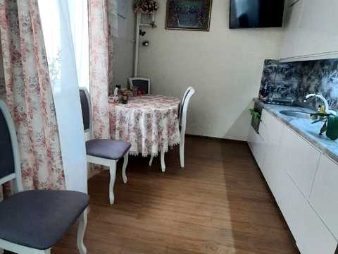 квартира за адресою смт. Великодолинське, Маріїнська вул., (Будинок 5)