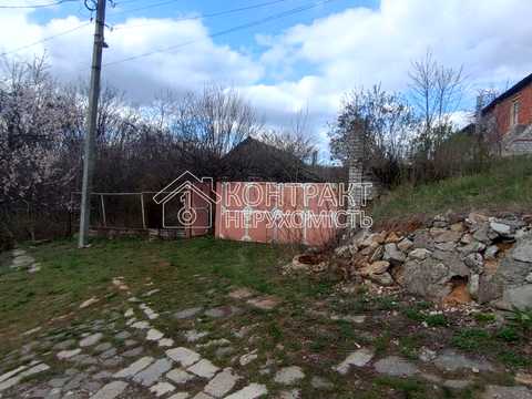 будинок за адресою смт. Бабаї, калинова, 12