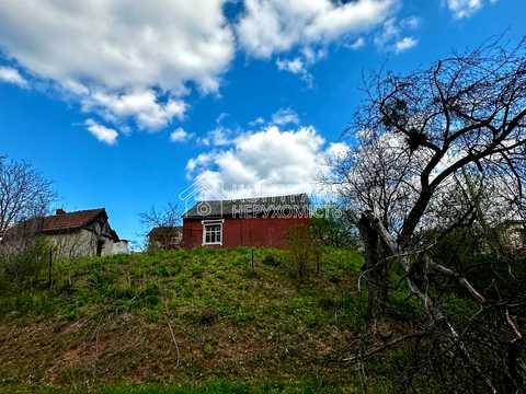 будинок за адресою смт. Бабаї, калинова, 12