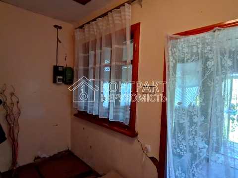 будинок за адресою смт. Коротич, ярковий провулок, 66