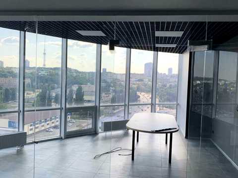 комерційна за адресою Степана Бандери просп. (Московський), 9