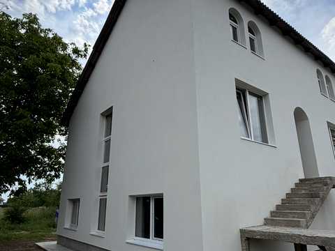 будинок за адресою Бандери