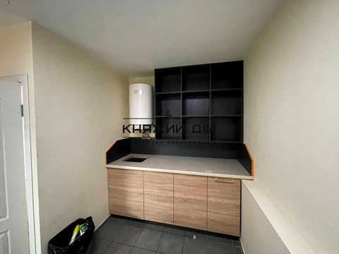 коммерческая по адресу Соломии Крушельницкой ул., 7