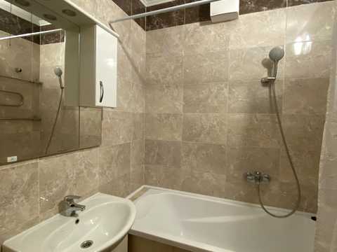 квартира за адресою Регенераторна вул., 4 к4