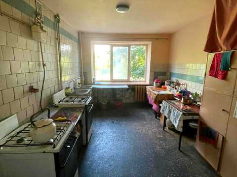 комната по адресу Злуки просп., 21