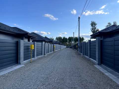 будинок за адресою Успішна