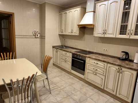 квартира за адресою Патріарха Мстислава Скрипника вул. (Миколи Островського), 40