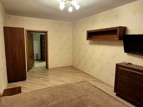 квартира за адресою Патріарха Мстислава Скрипника вул. (Миколи Островського), 40