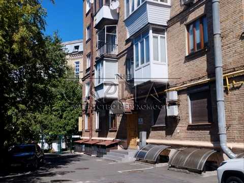 квартира за адресою Київ, Трьохсвятительська вул., 9