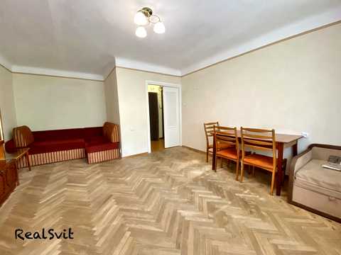 квартира за адресою Феодосійська вул., 4