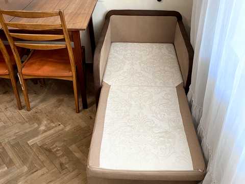 квартира за адресою Феодосійська вул., 4
