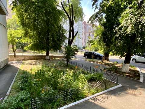 квартира за адресою Феодосійська вул., 4