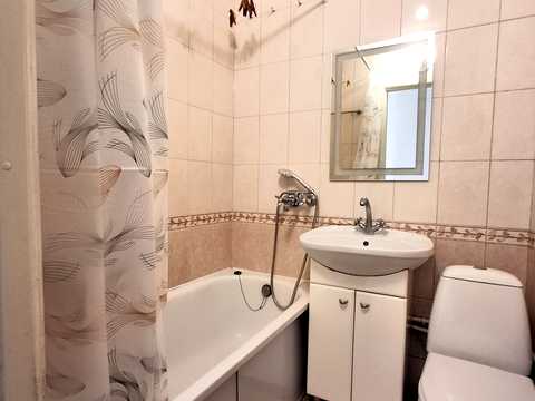 квартира по адресу Гвардейцев-Широнинцев ул., 81