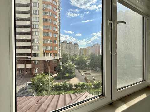 квартира за адресою Анни Ахматової вул., 34