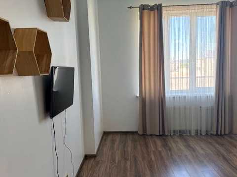 квартира за адресою Дніпровська набережна вул., 14