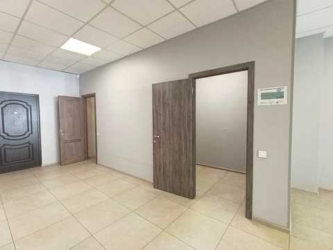 комерційна за адресою Костянтинівська вул., 75