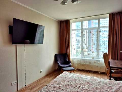 квартира за адресою Ованеса Туманяна вул., 3