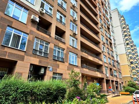 квартира за адресою Ованеса Туманяна вул., 3