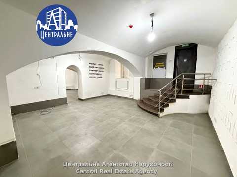 комерційна за адресою Чернівці, Адама Міцкевича вул., 2