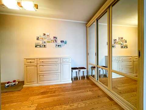 квартира за адресою Срібнокільська вул., 22