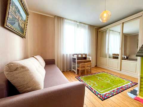 квартира за адресою Срібнокільська вул., 22