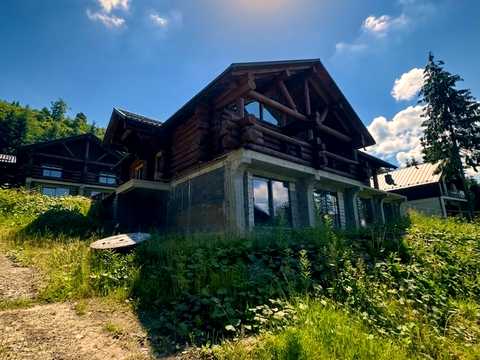 будинок за адресою с. Поляниця, урочище Прелуки вул., 629