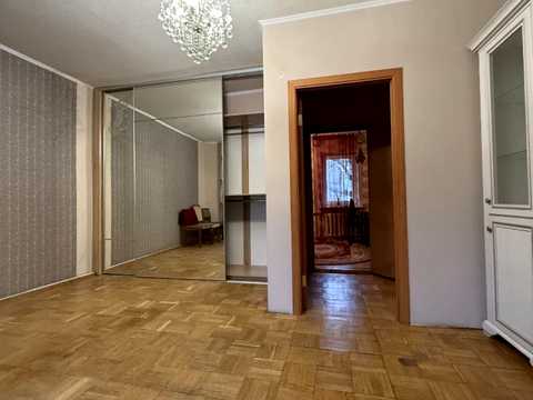 будинок за адресою Олександра Чернікова вул. (Красночечелівська), 35