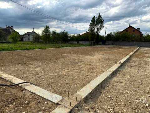 комерційна за адресою Лісна, 1